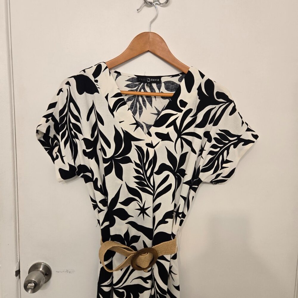 Fred David Black & White Tropical Print Belted Midi Dress - Picture 10 of 15